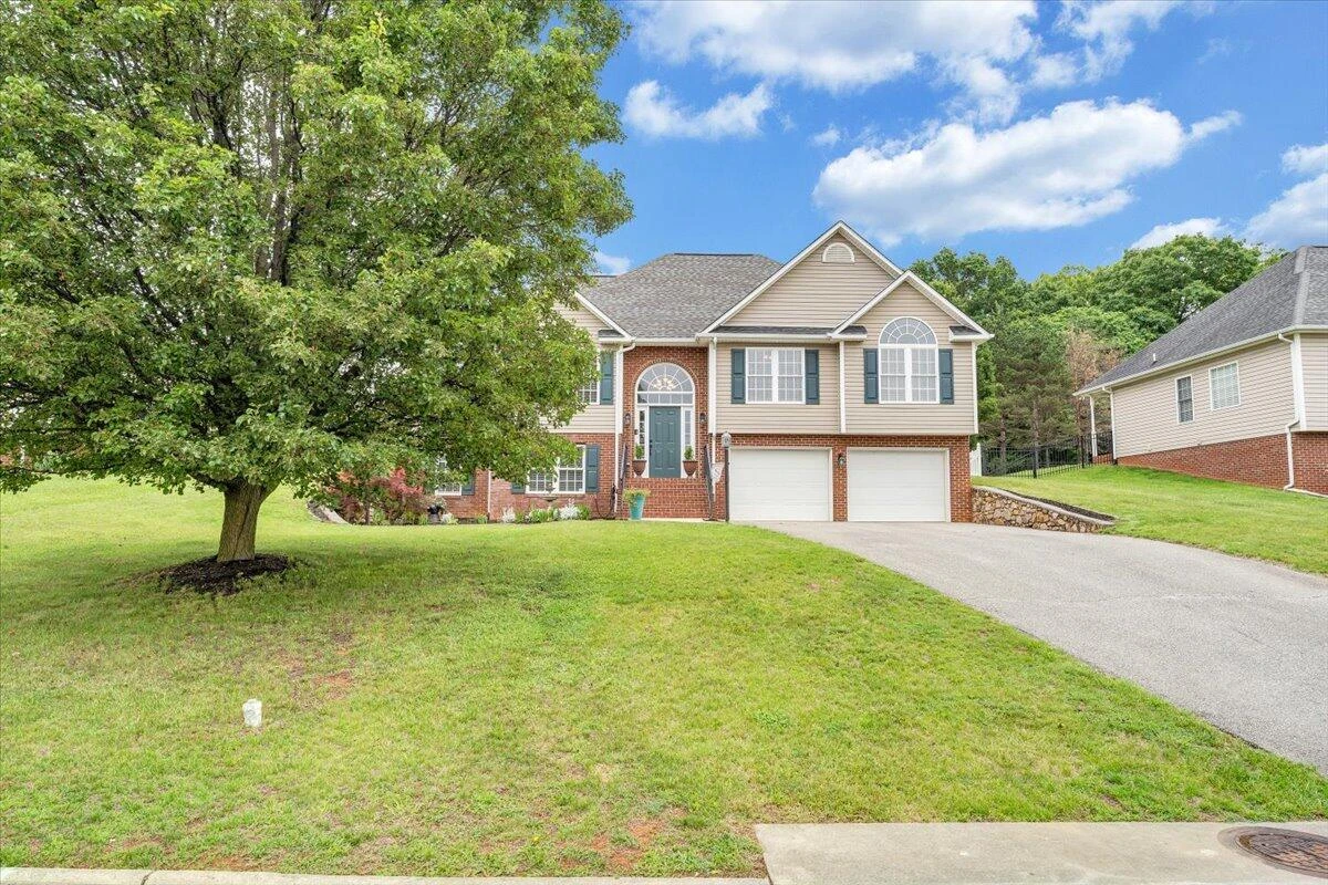 633 Castleridge RD - Photo 63