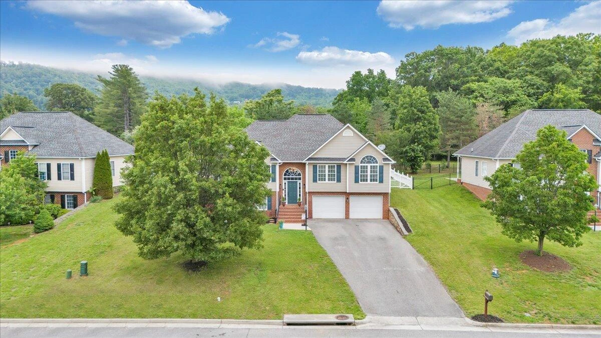 633 Castleridge RD - Photo 74