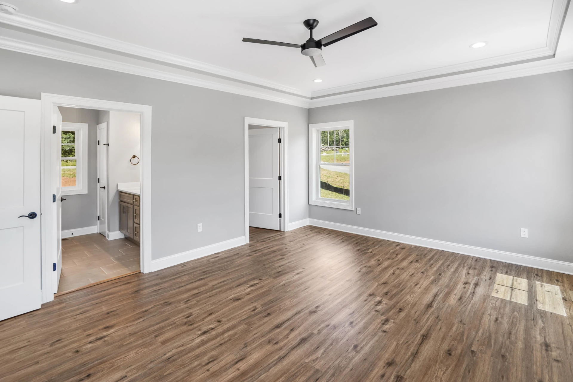 105 Belvior CIR - Photo 11