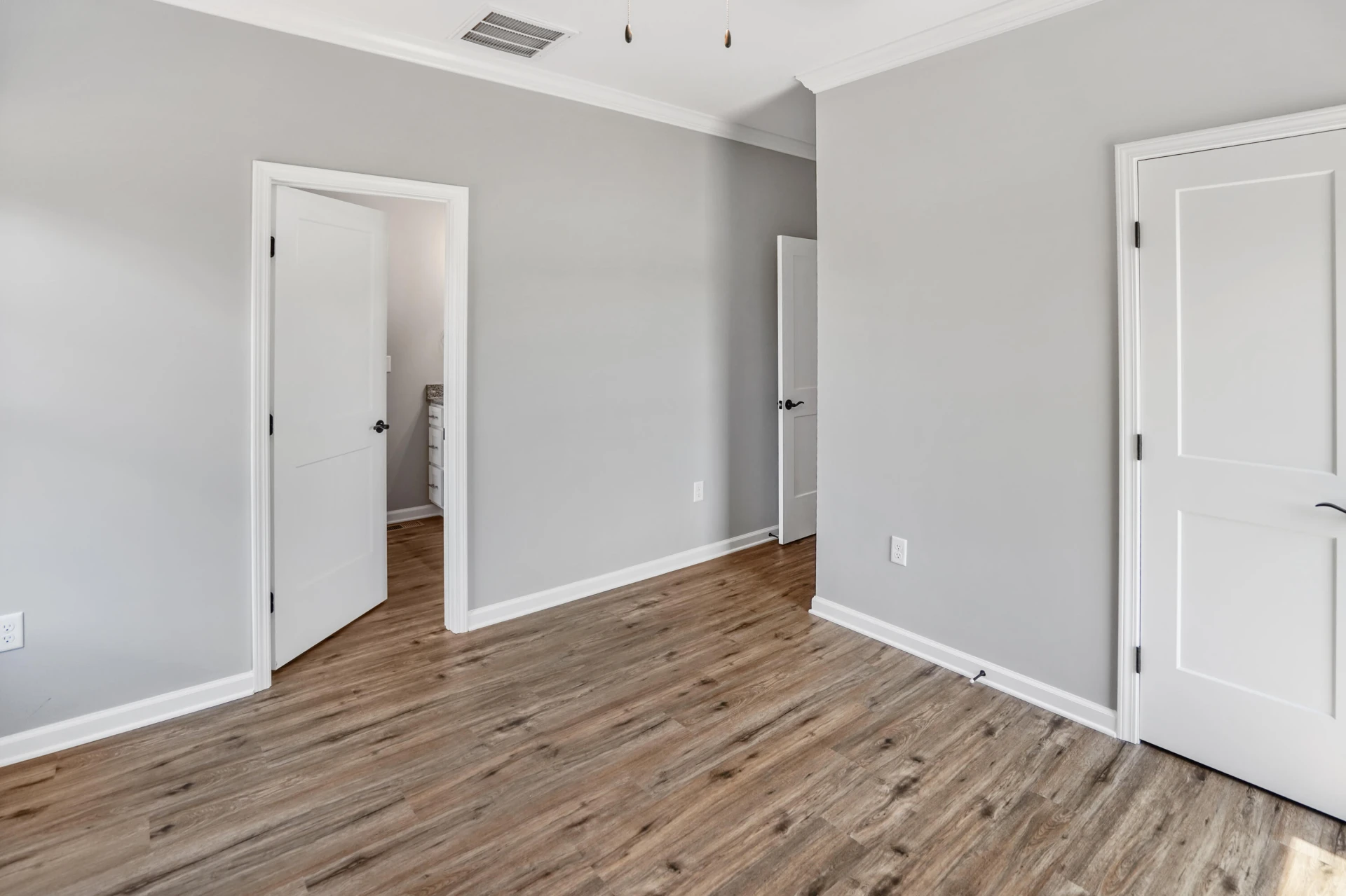 105 Belvior CIR - Photo 18