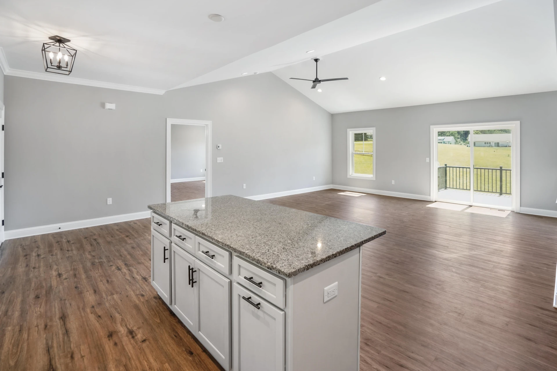 105 Belvior CIR - Photo 7