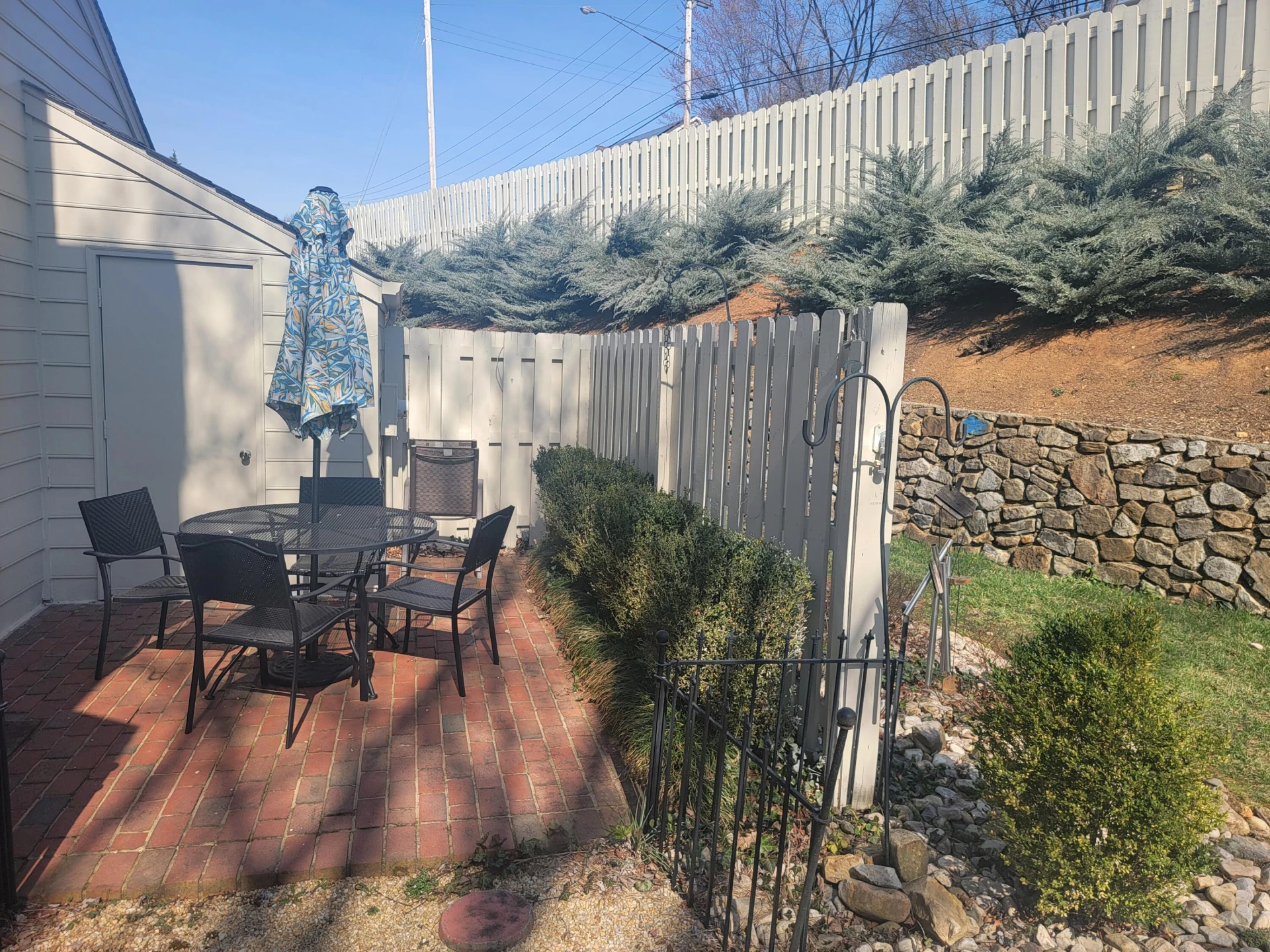 856 Stonegate CT - Photo 23