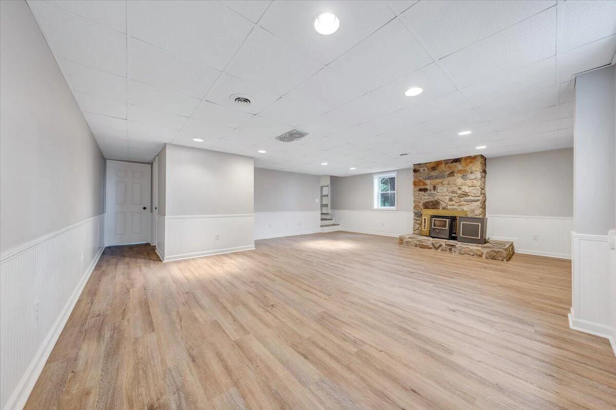 2801 Woodlawn AVE - Photo 27