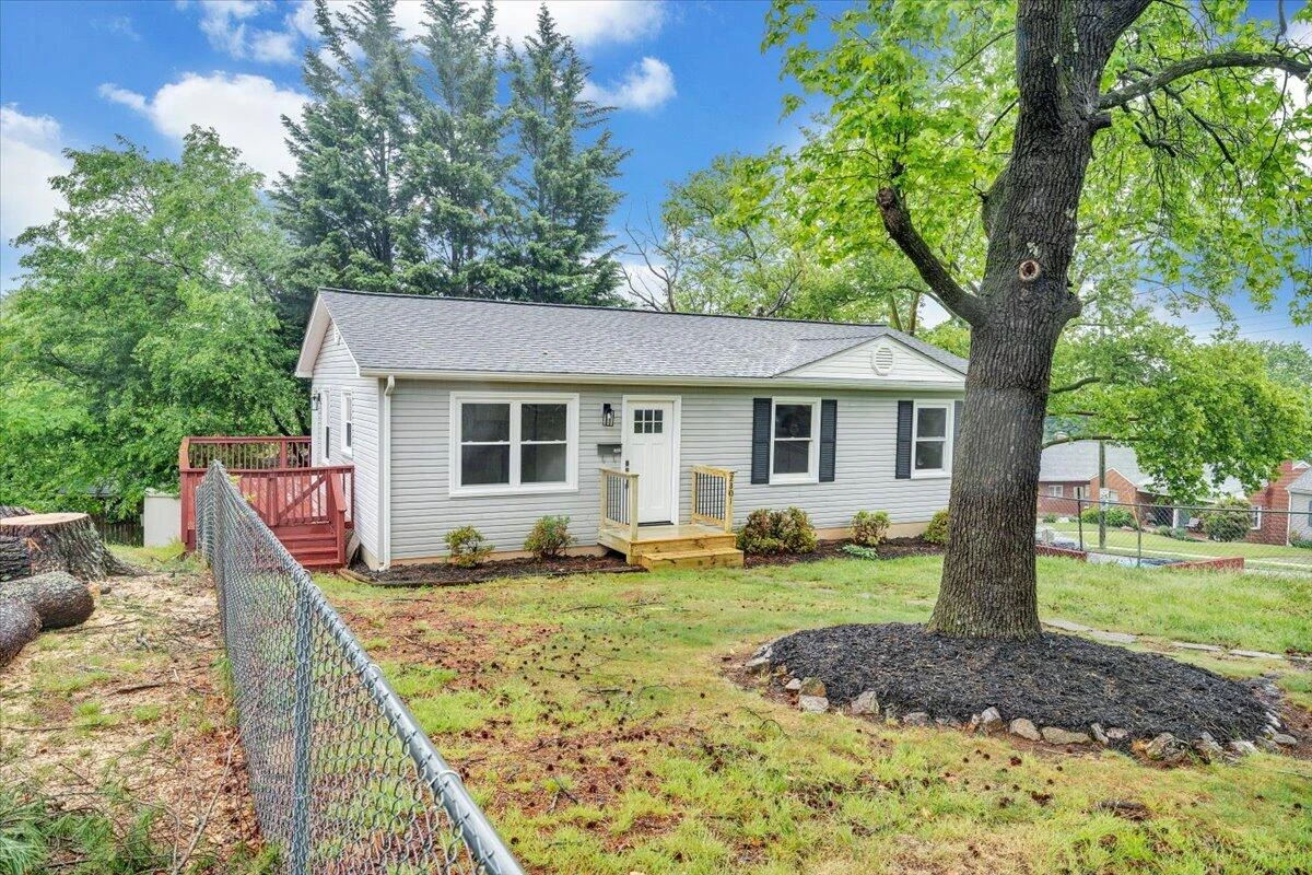 2801 Woodlawn AVE - Photo 44