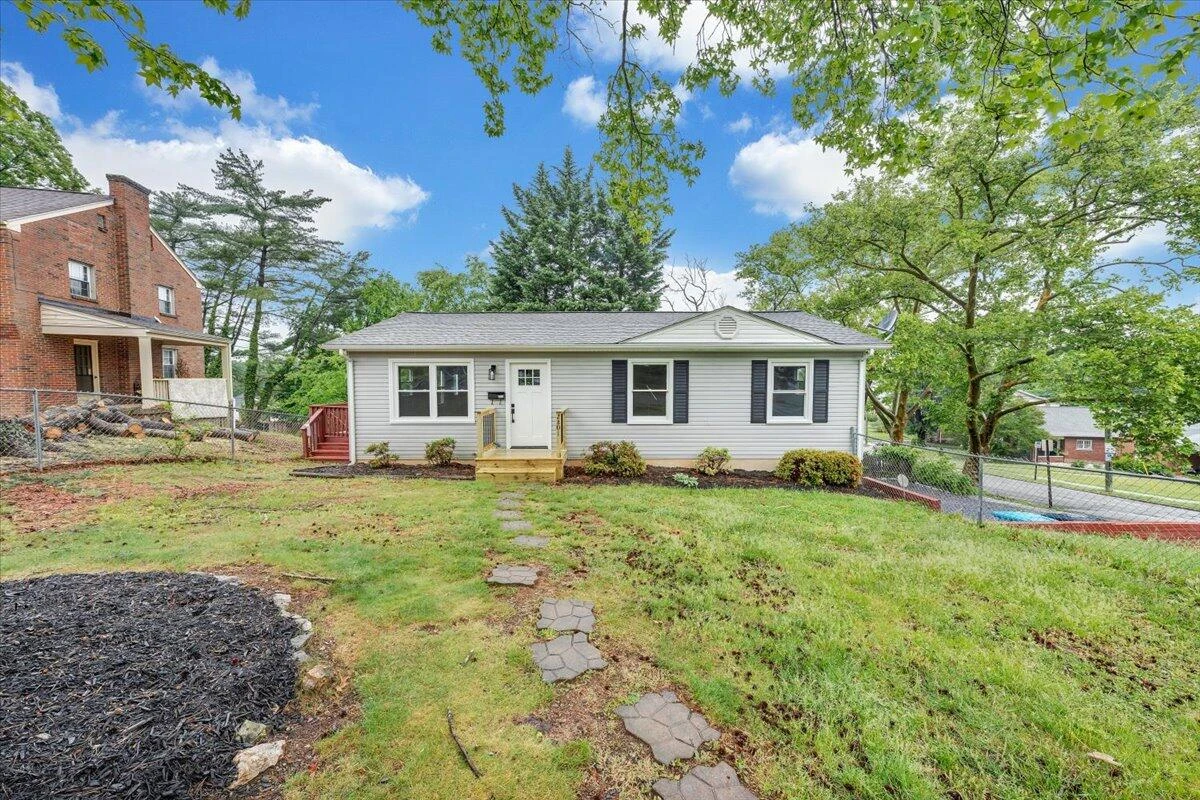 2801 Woodlawn AVE - Photo 45