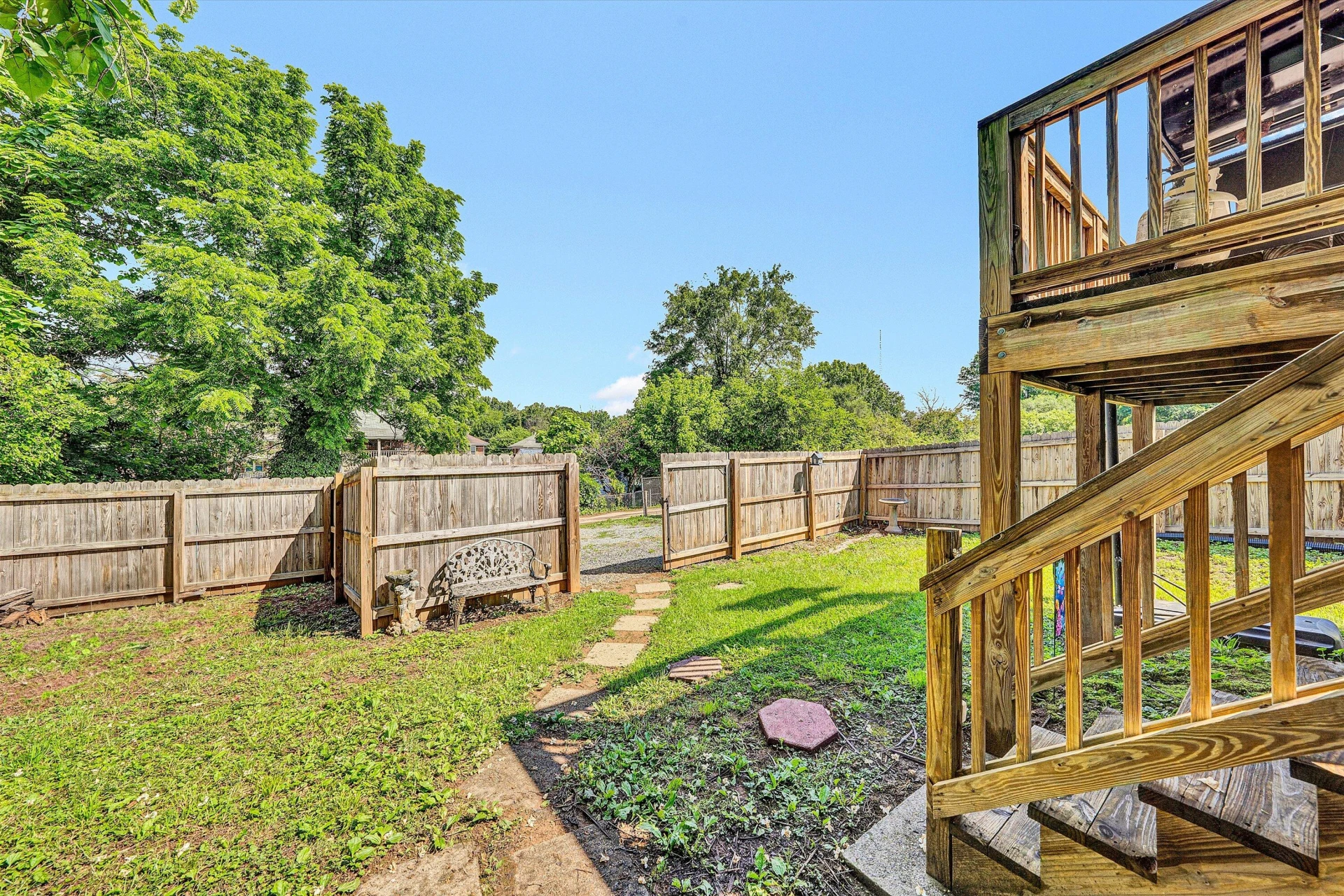 2515 Colonial AVE - Photo 26