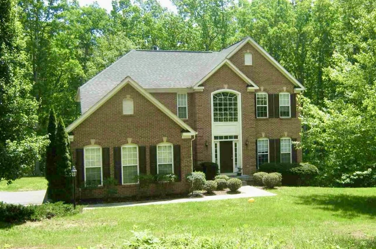 172 Carter LN