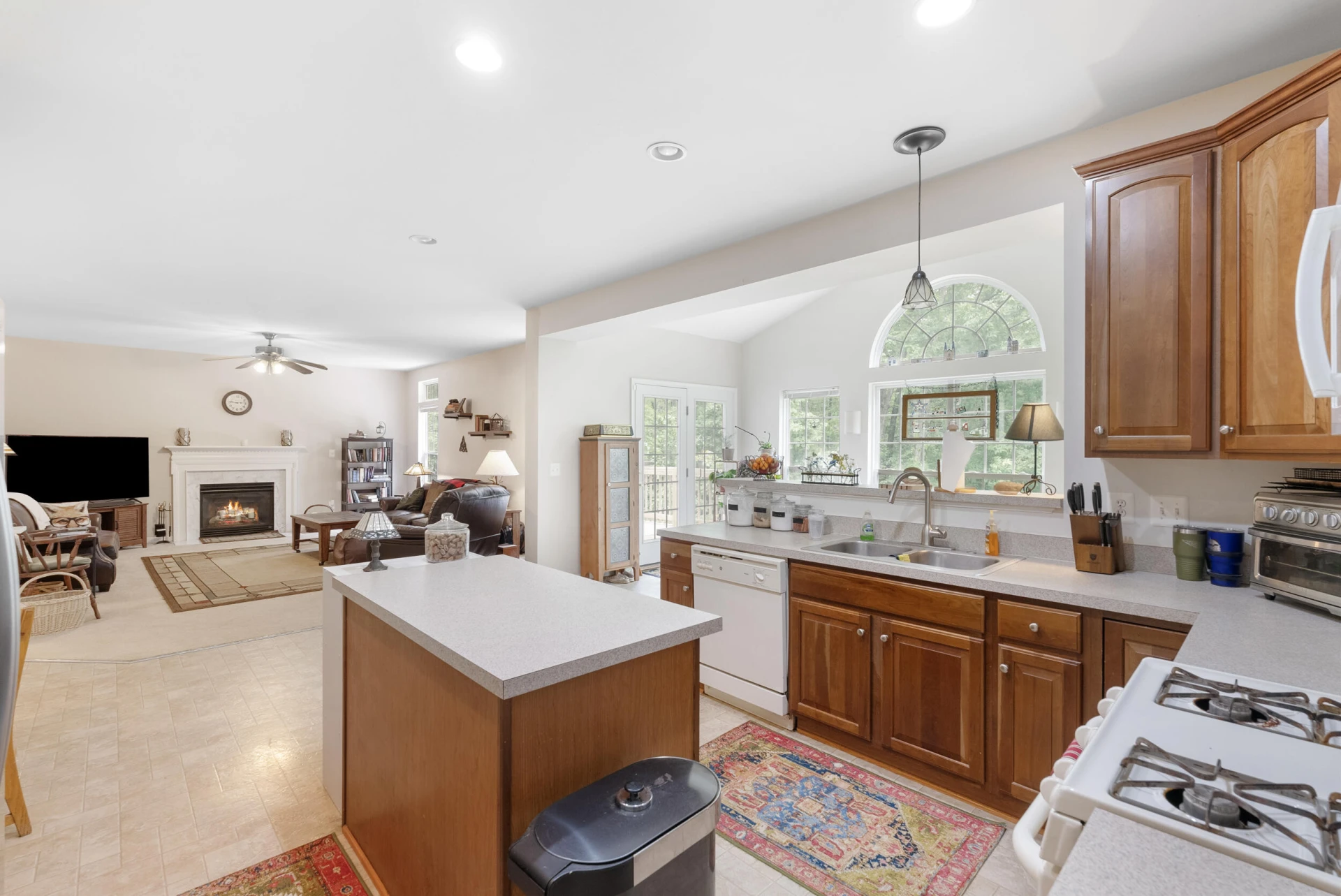 172 Carter LN - Photo 13