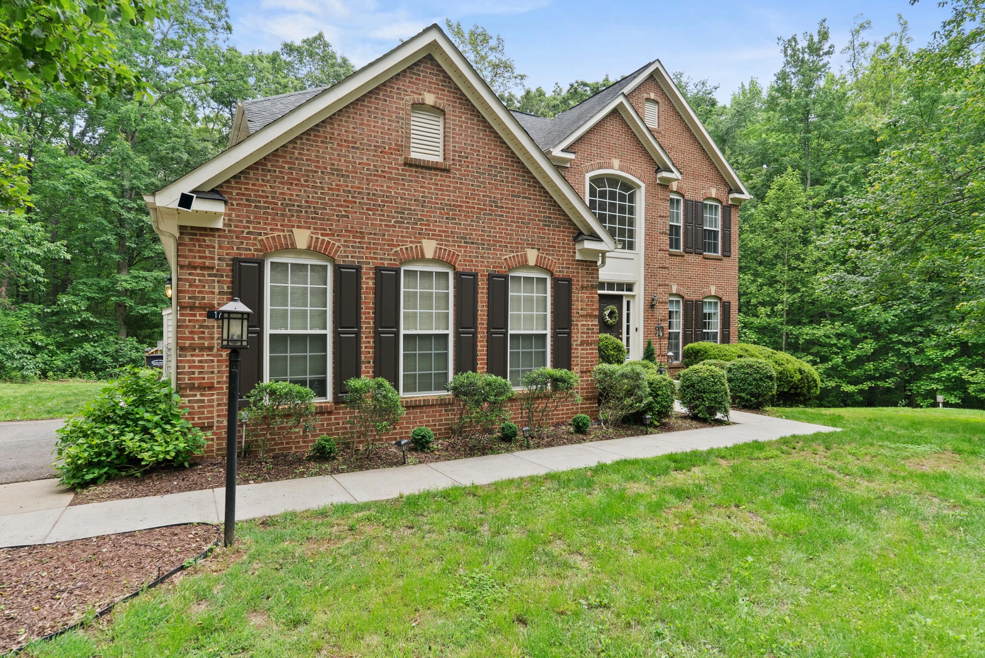 172 Carter LN - Photo 4