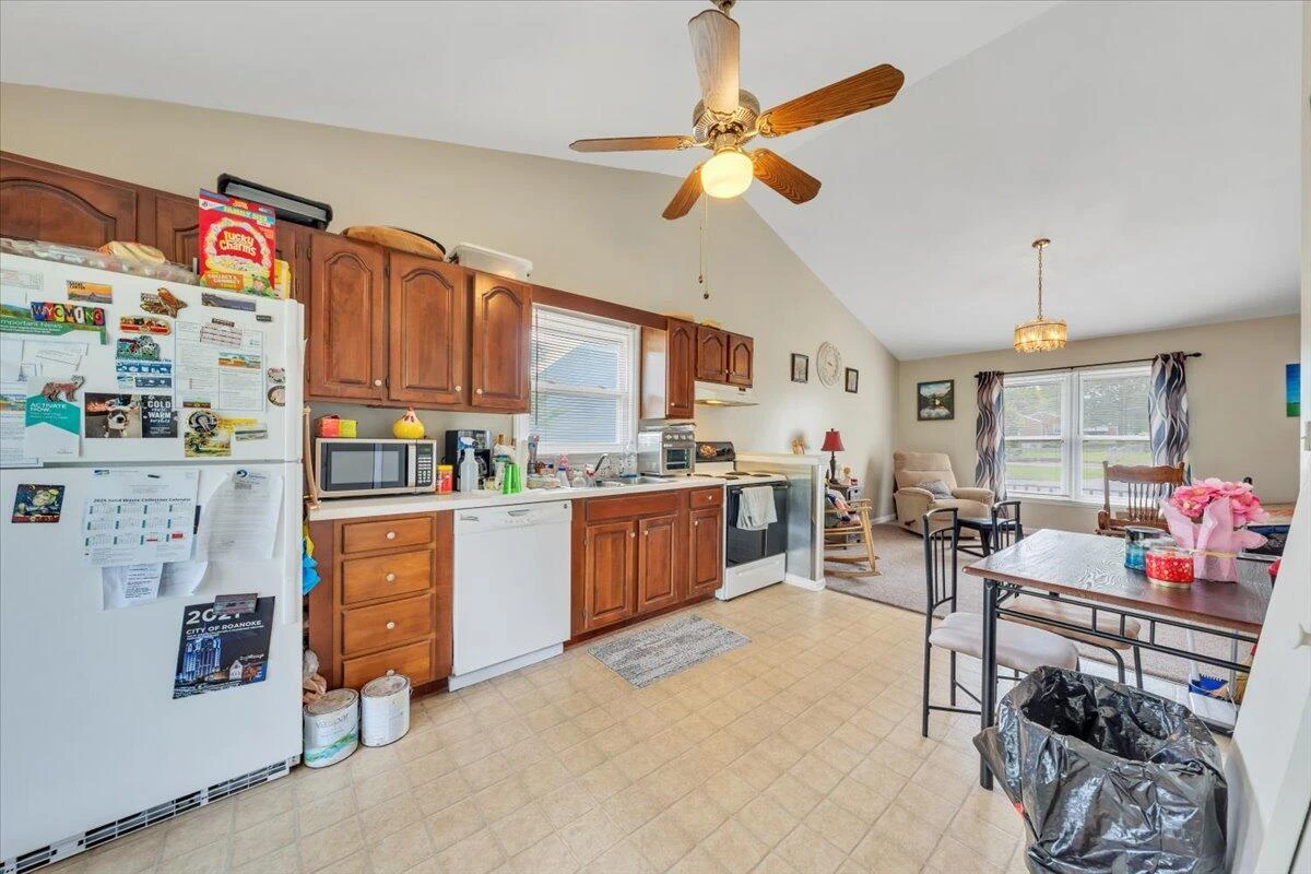 3125 Birchlawn AVE - Photo 12