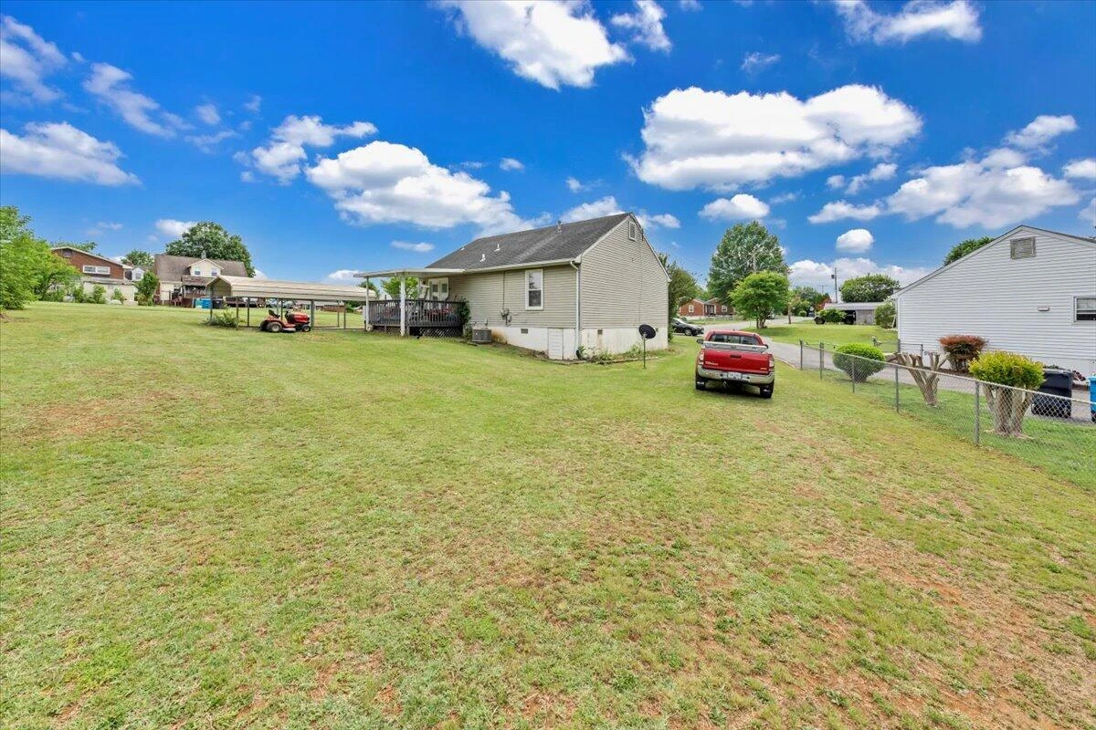 3125 Birchlawn AVE - Photo 26