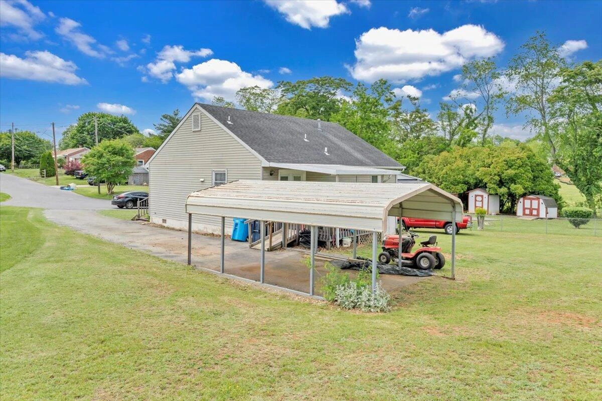 3125 Birchlawn AVE - Photo 28