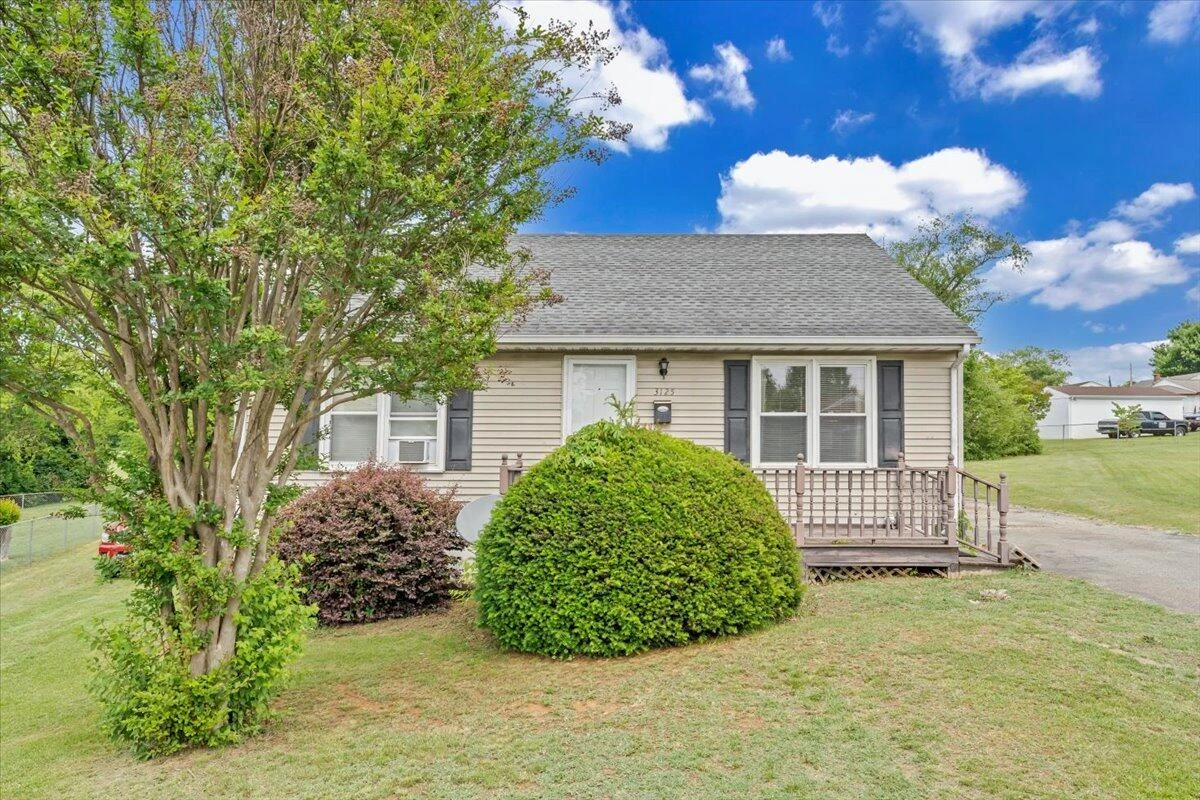 3125 Birchlawn AVE - Photo 3