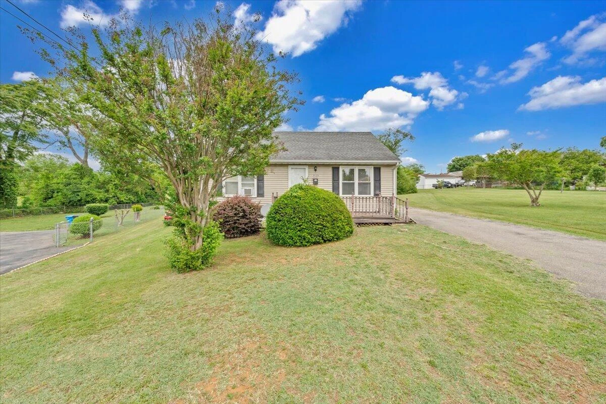3125 Birchlawn AVE - Photo 30