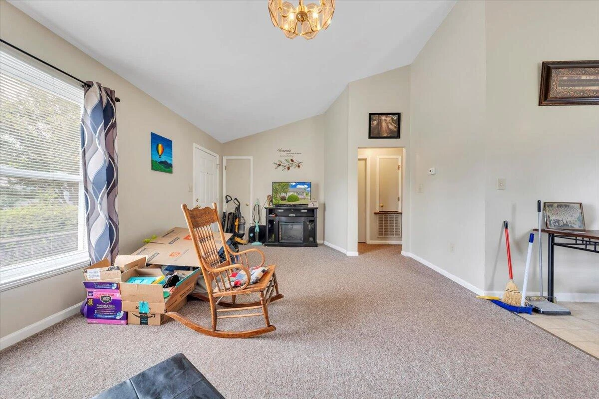 3125 Birchlawn AVE - Photo 7