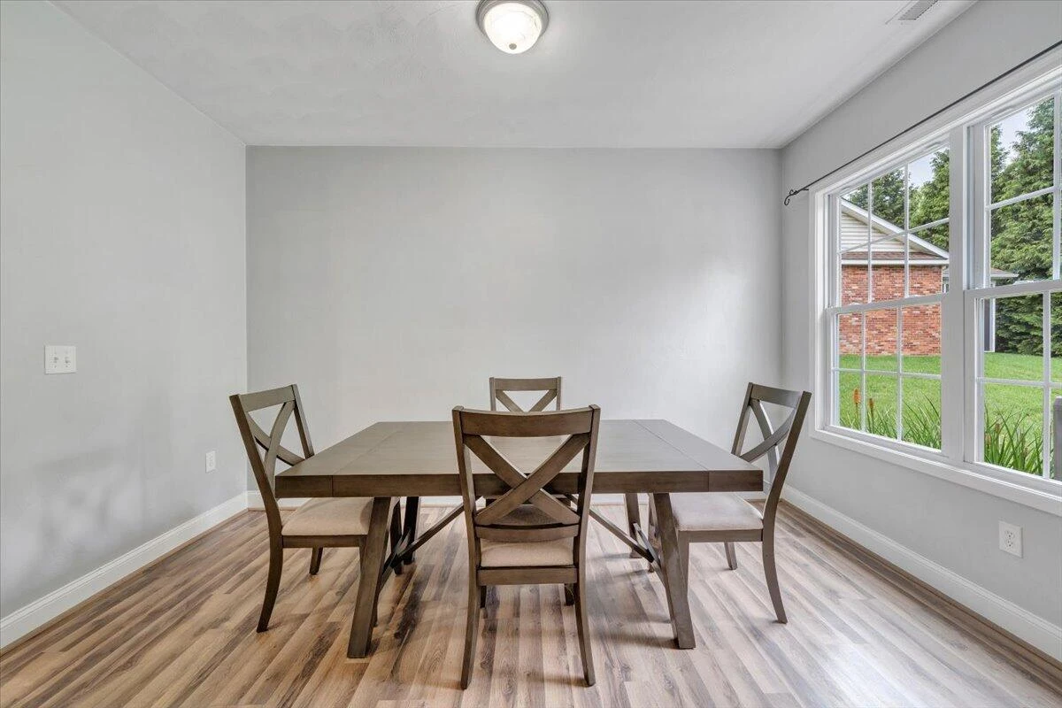 202 Cypress CT - Photo 10