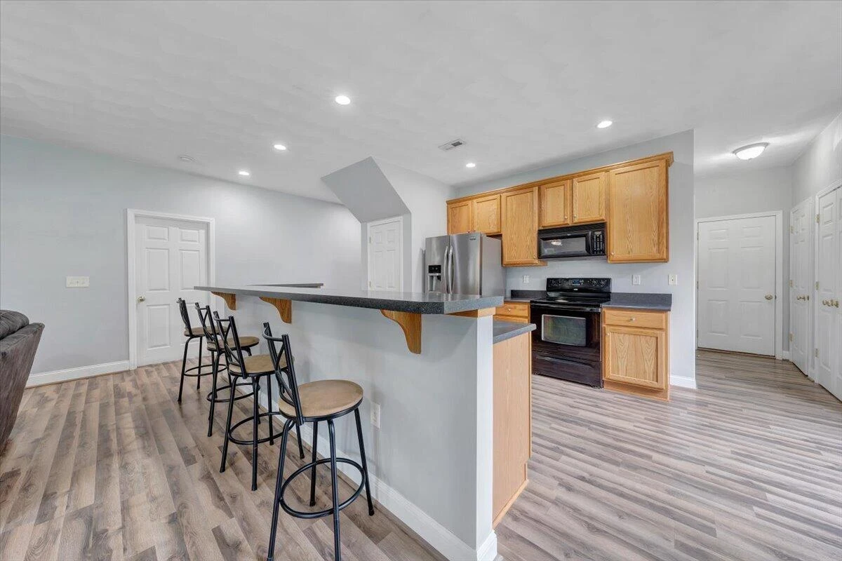 202 Cypress CT - Photo 13
