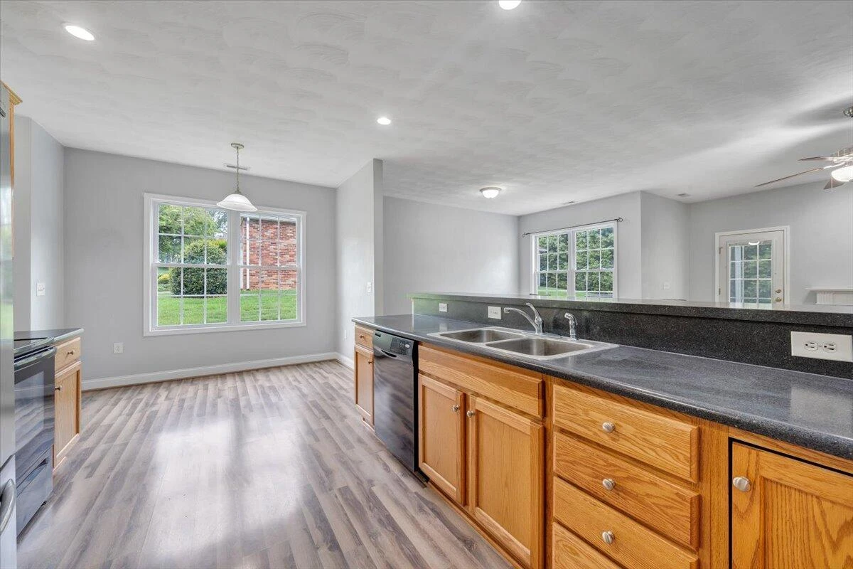 202 Cypress CT - Photo 17