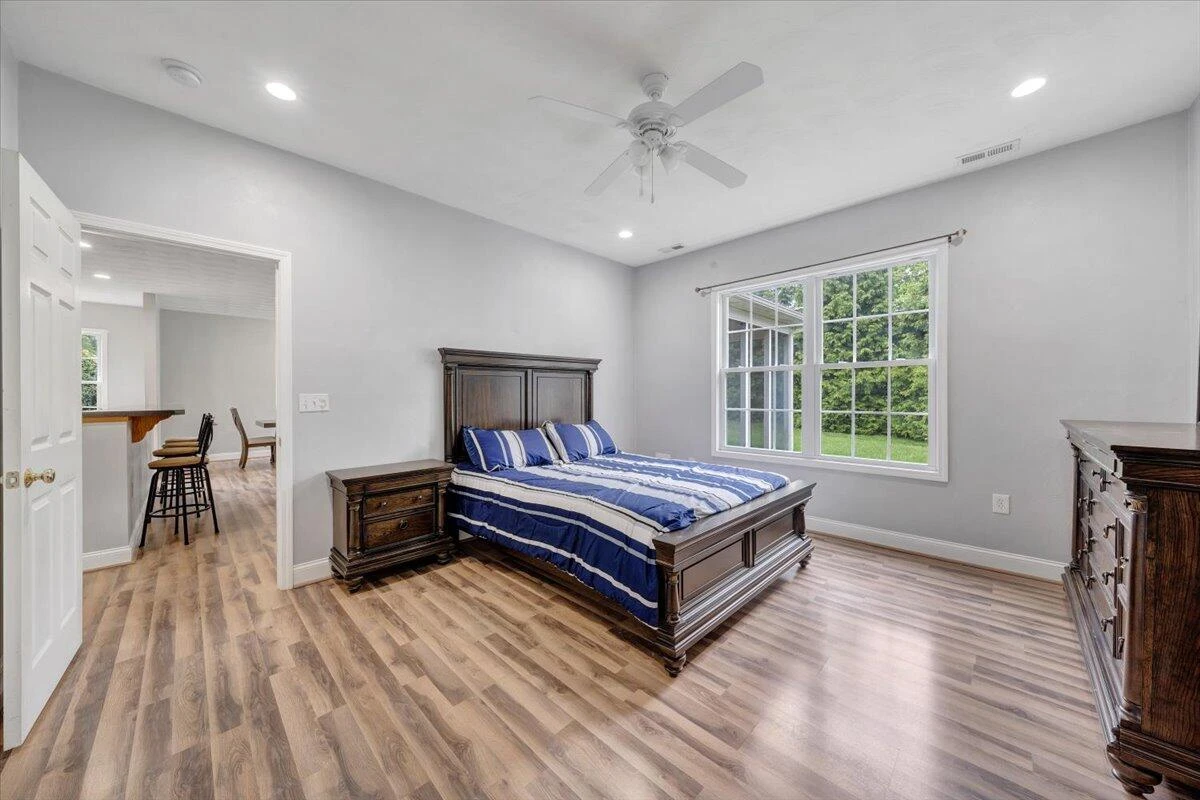 202 Cypress CT - Photo 19