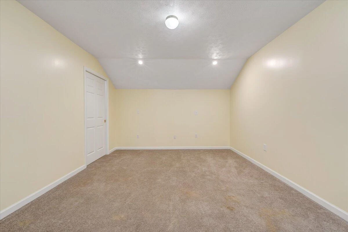 202 Cypress CT - Photo 32