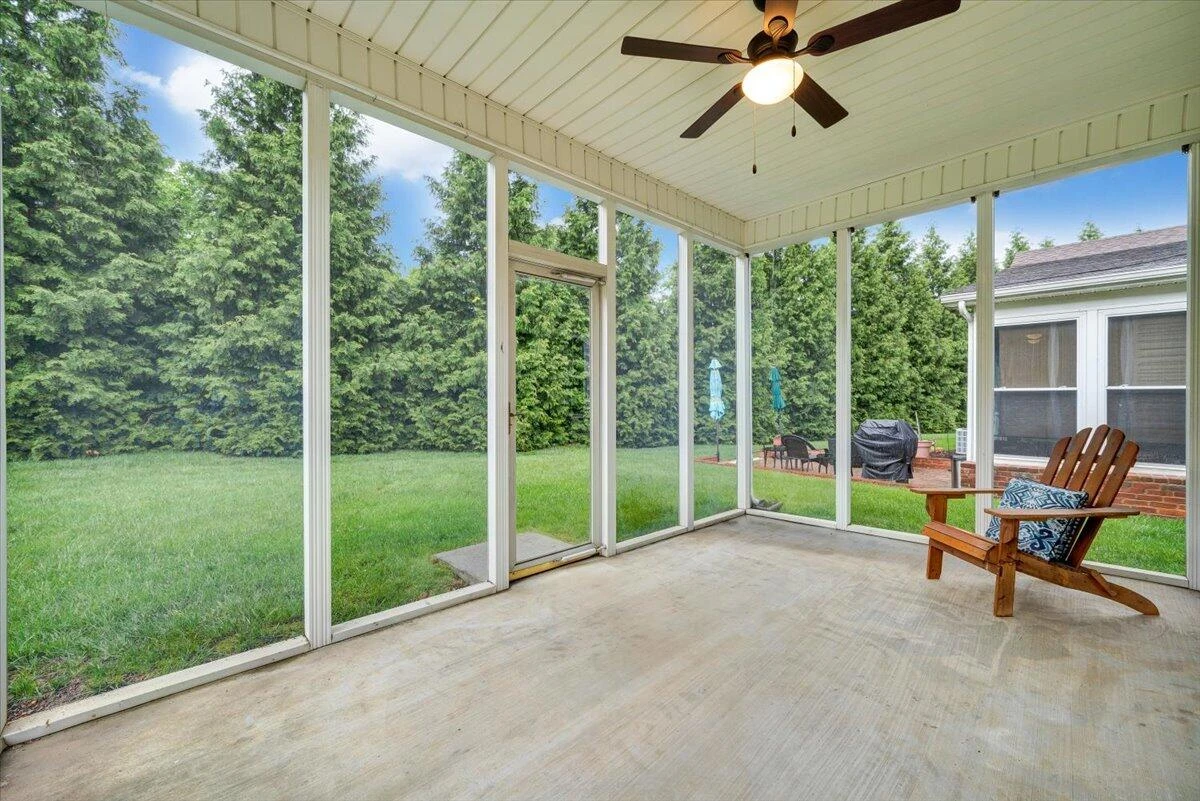 202 Cypress CT - Photo 36