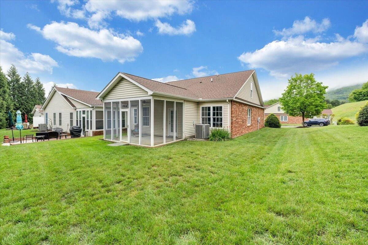 202 Cypress CT - Photo 45
