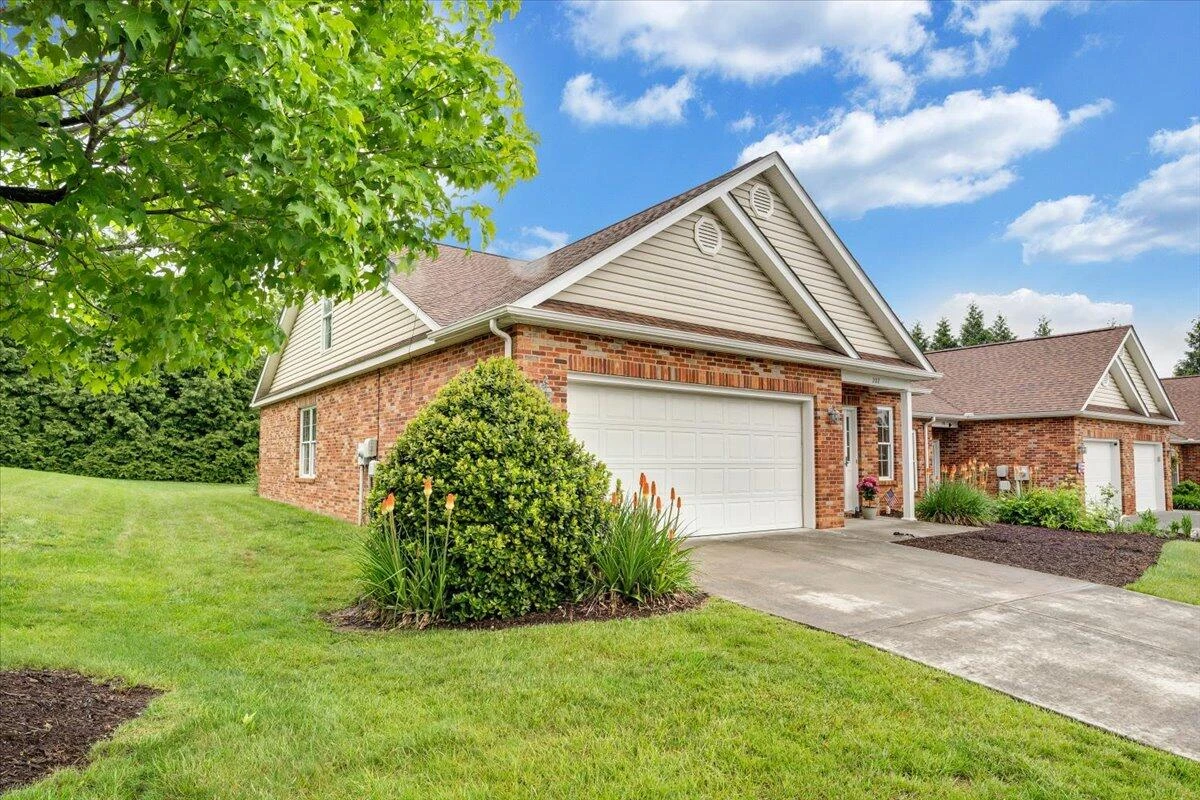 202 Cypress CT - Photo 46