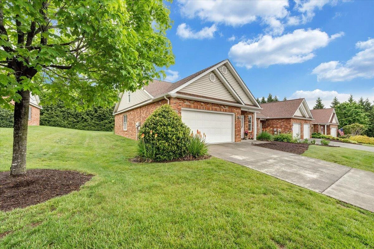 202 Cypress CT - Photo 47