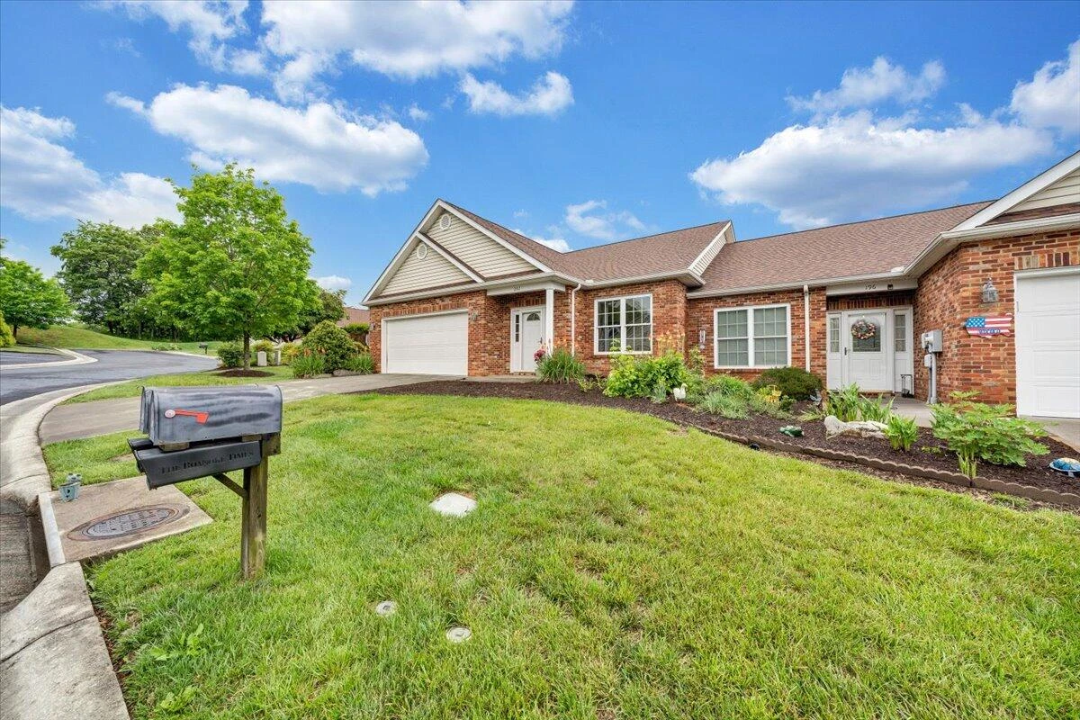 202 Cypress CT - Photo 50