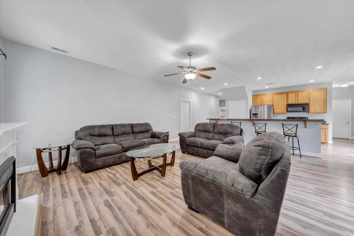 202 Cypress CT - Photo 8