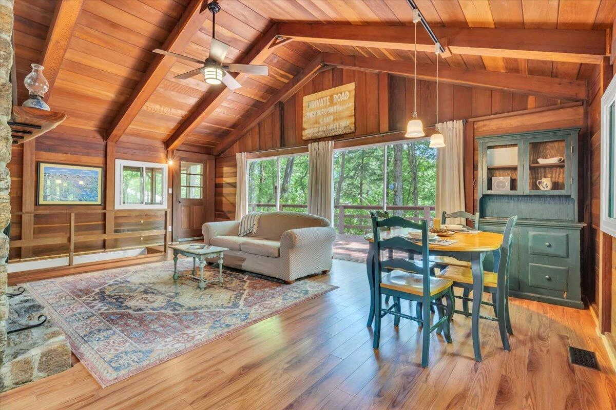 100 Lynchburg Camp RD