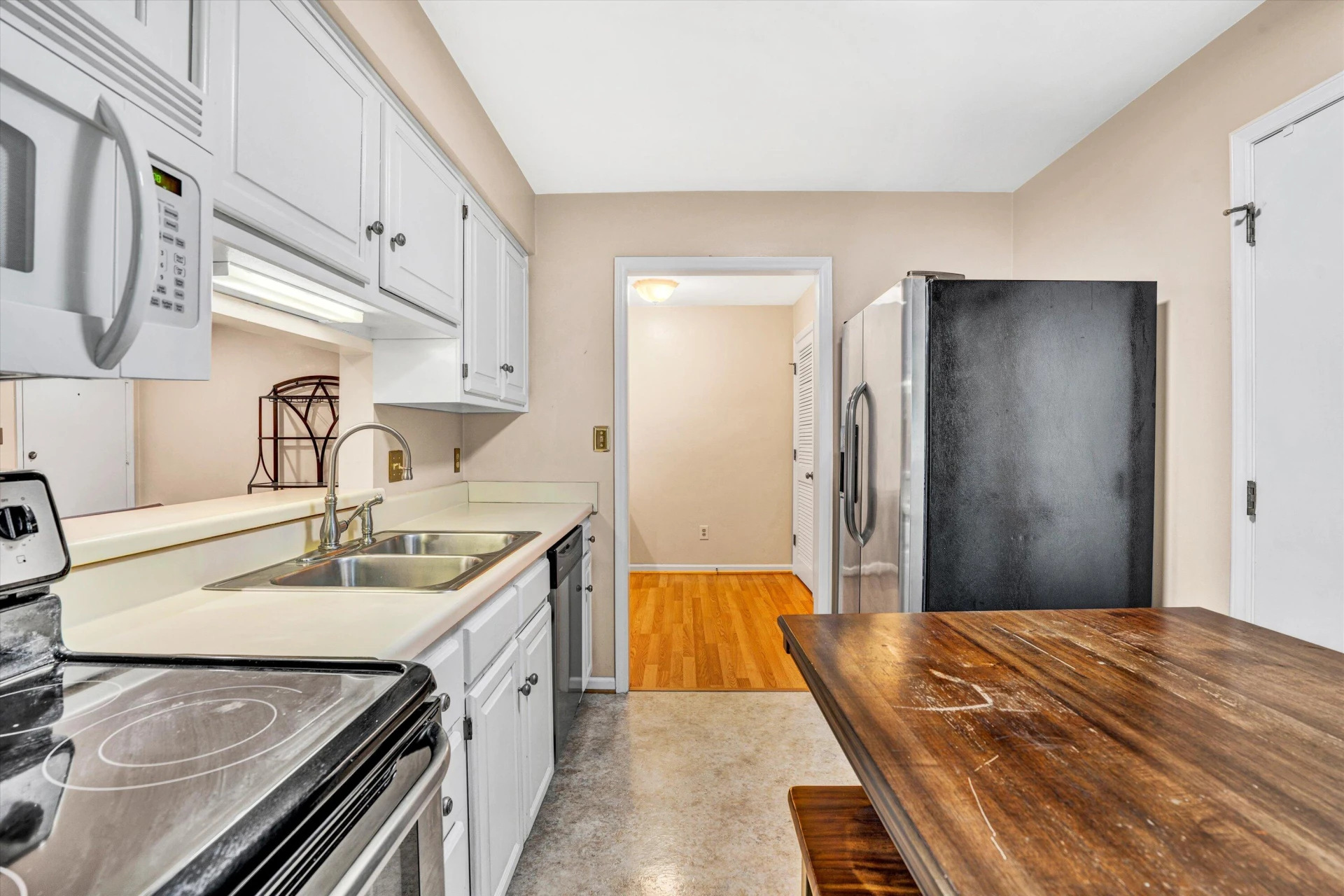 2501 Gatehouse LN - Photo 12