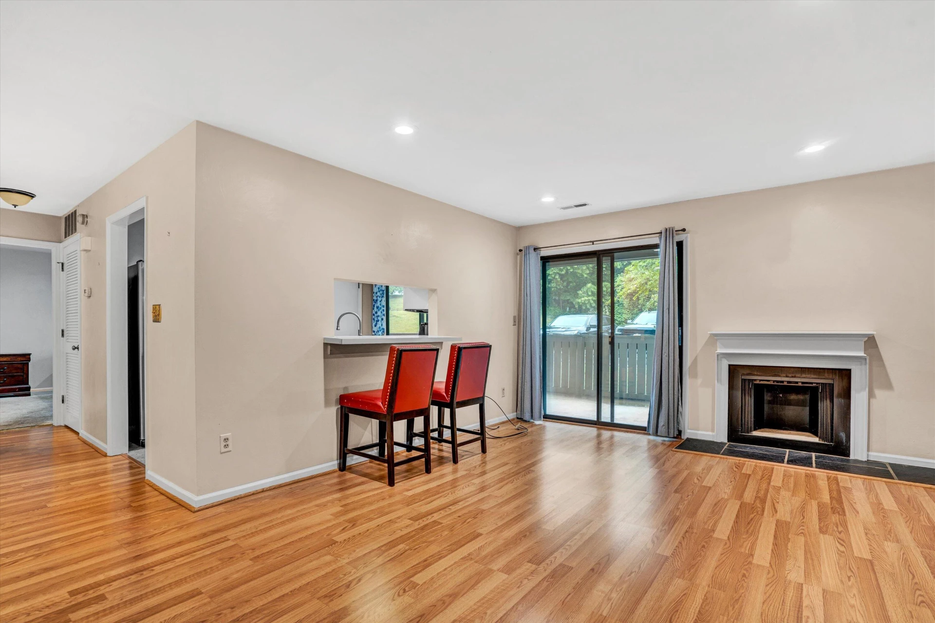 2501 Gatehouse LN - Photo 5