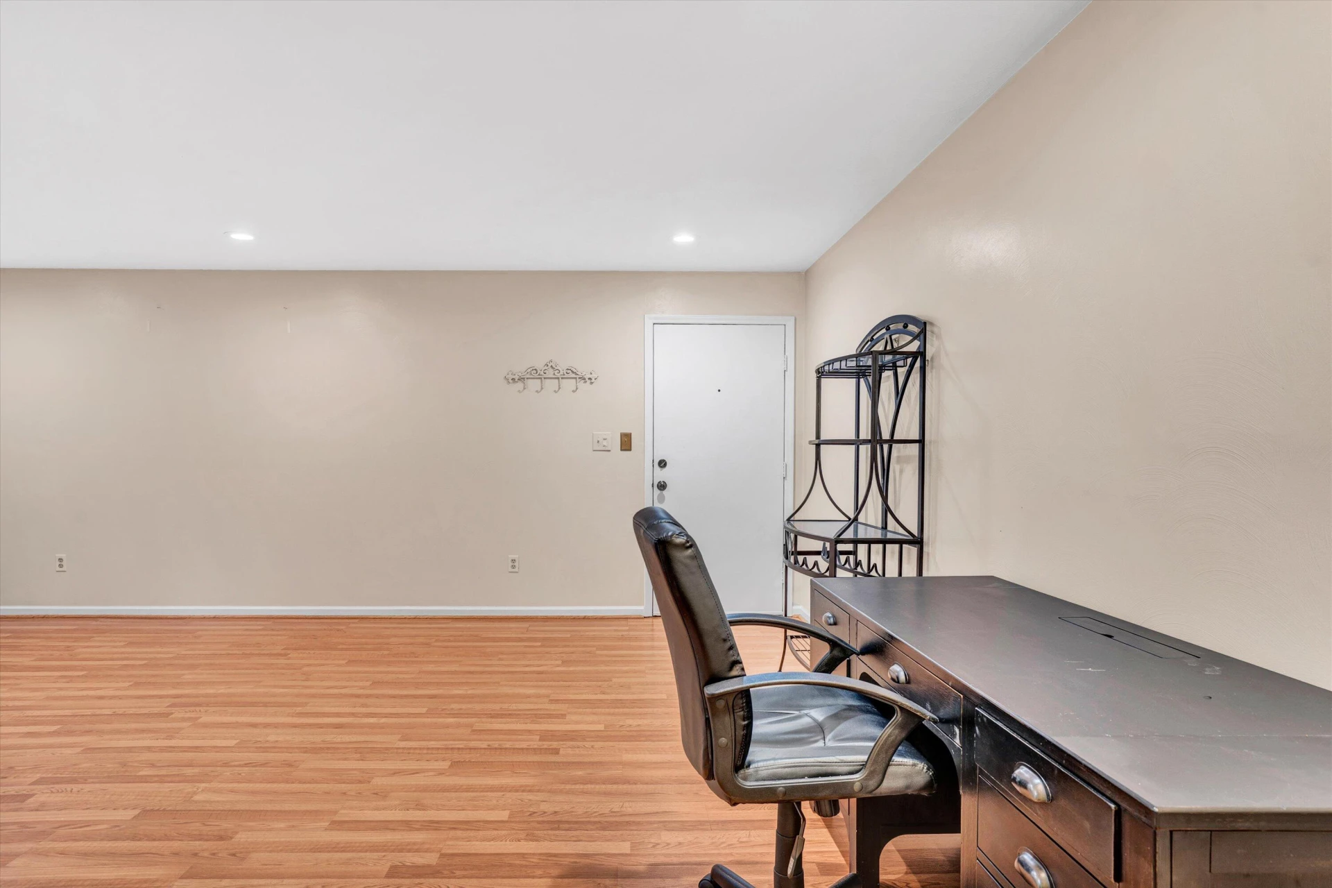 2501 Gatehouse LN - Photo 9