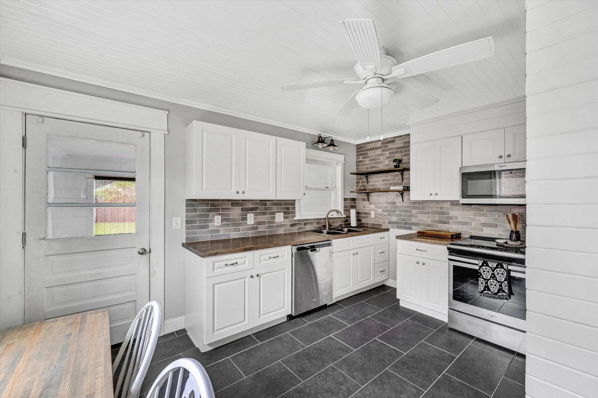 216 Ross ST - Photo 7