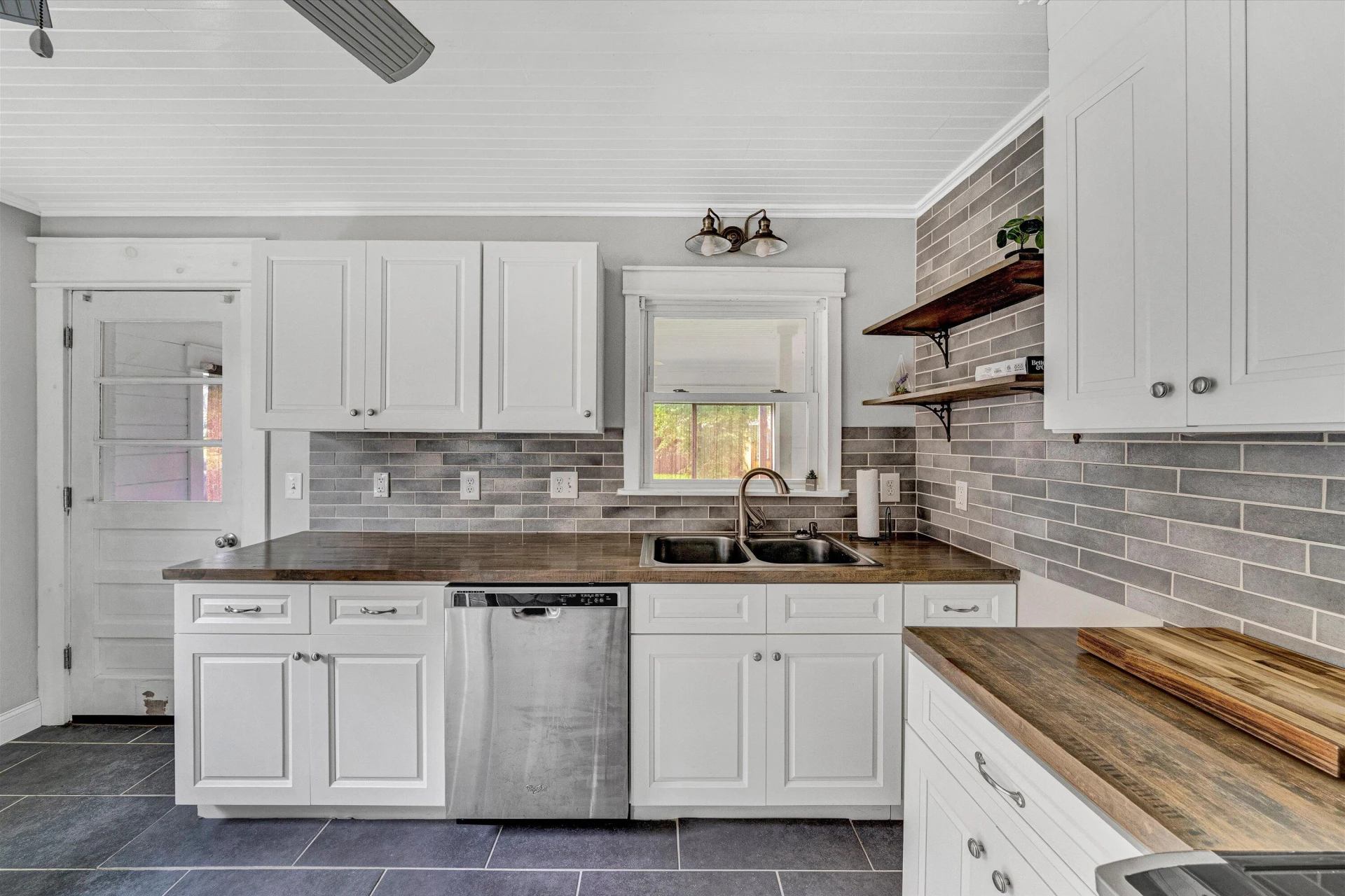 216 Ross ST - Photo 8