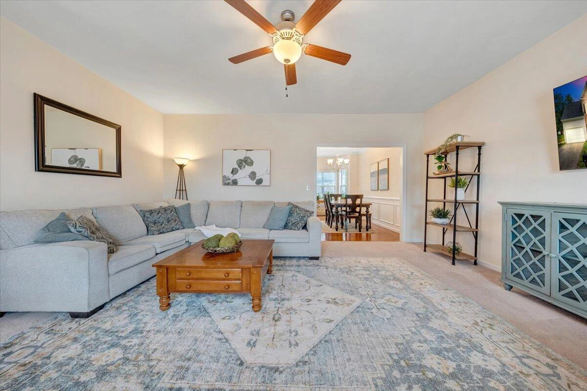 208 Edgemere DR - Photo 15