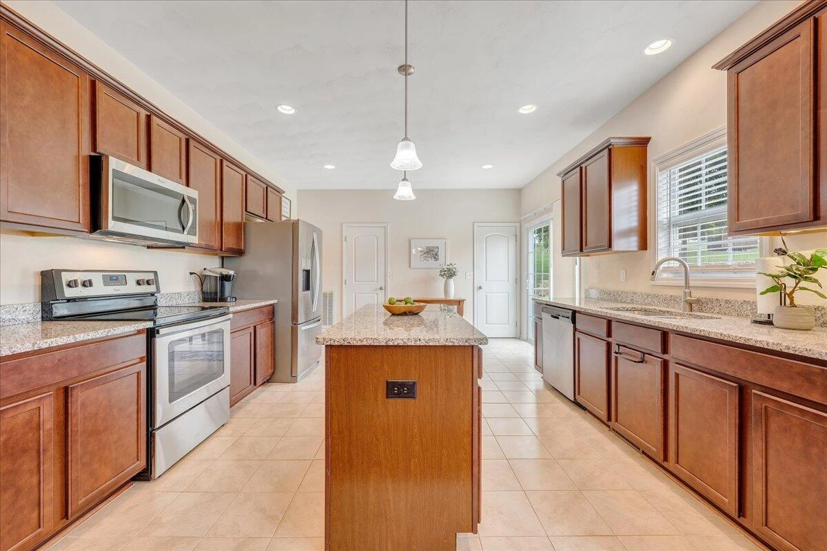 208 Edgemere DR - Photo 25