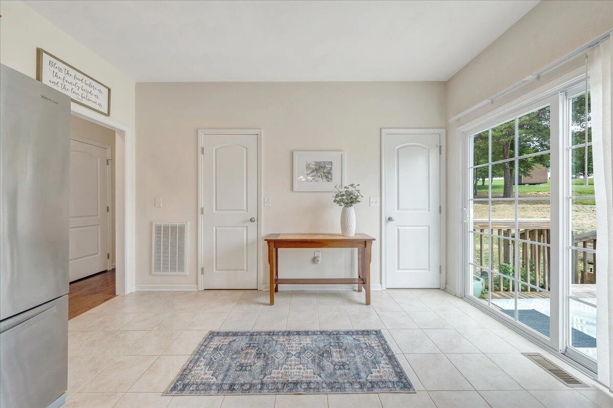 208 Edgemere DR - Photo 26