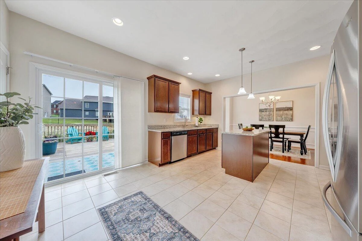 208 Edgemere DR - Photo 27