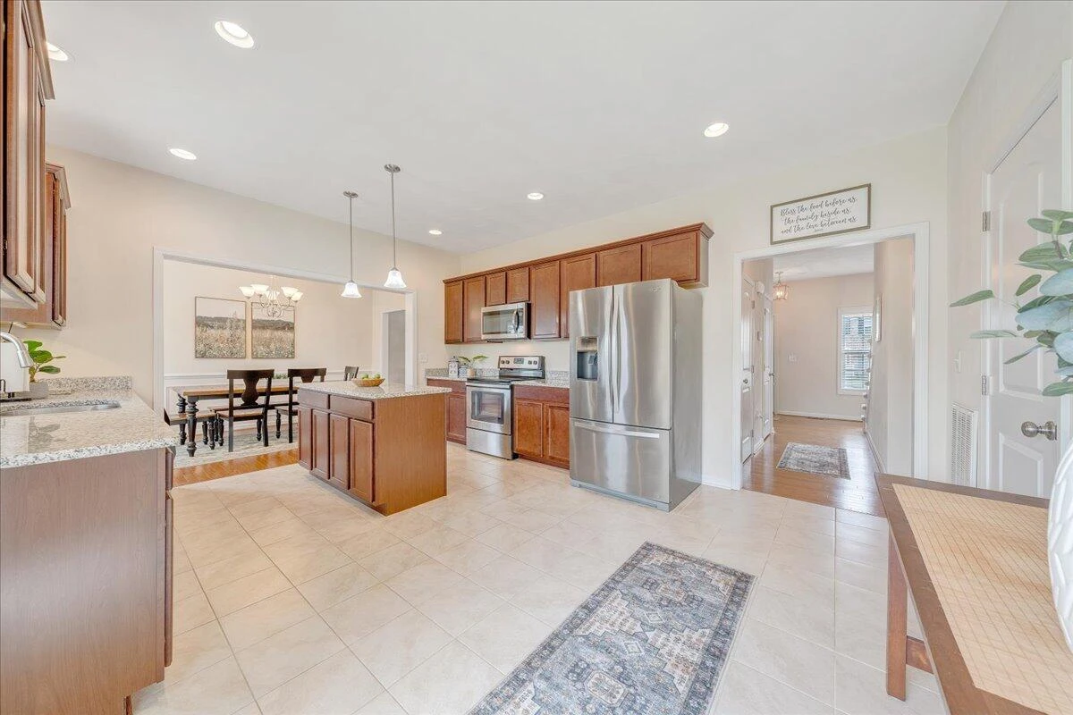 208 Edgemere DR - Photo 28