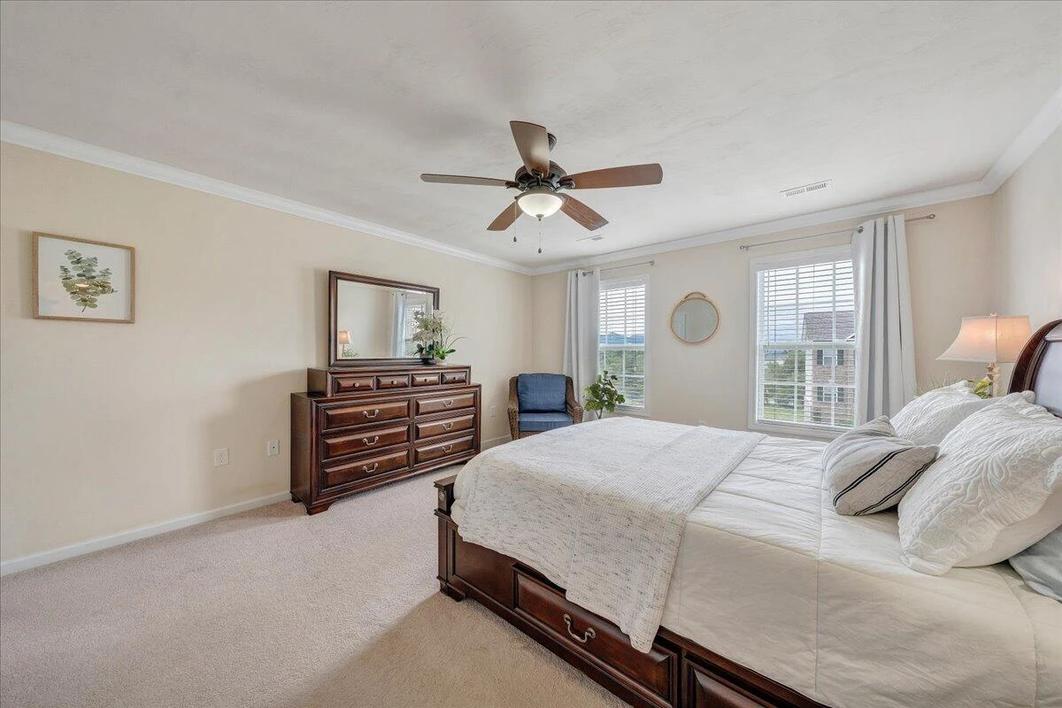 208 Edgemere DR - Photo 37