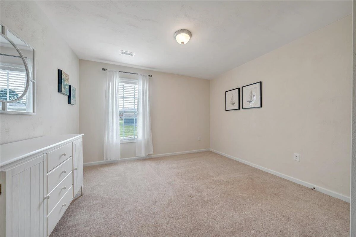 208 Edgemere DR - Photo 48