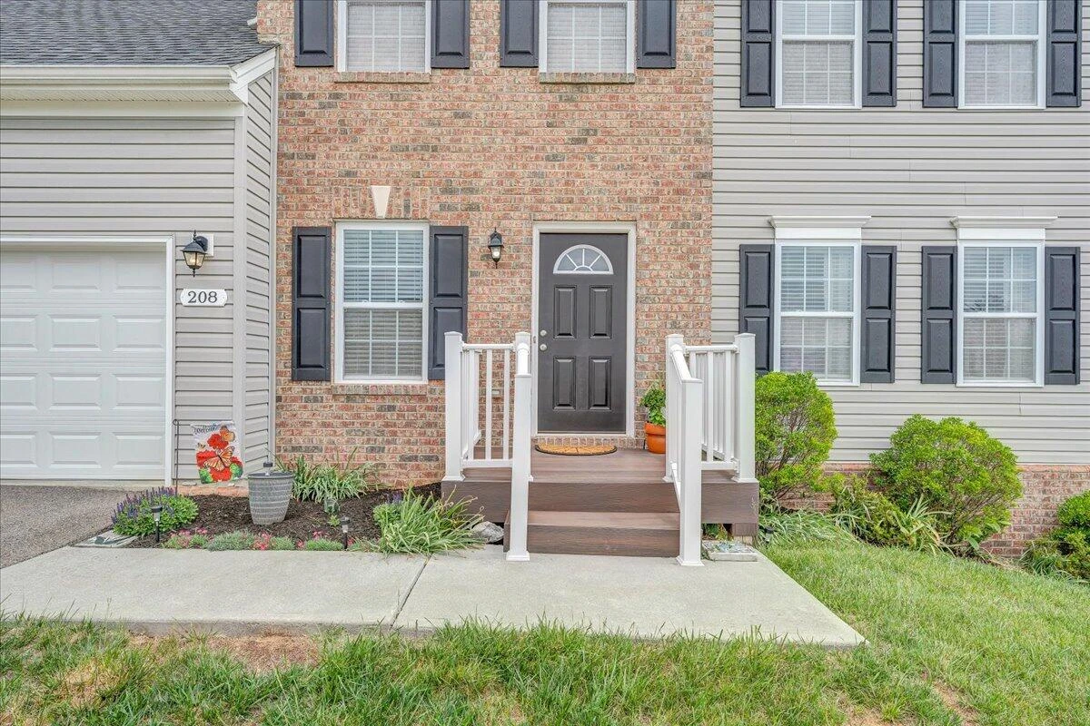 208 Edgemere DR - Photo 9
