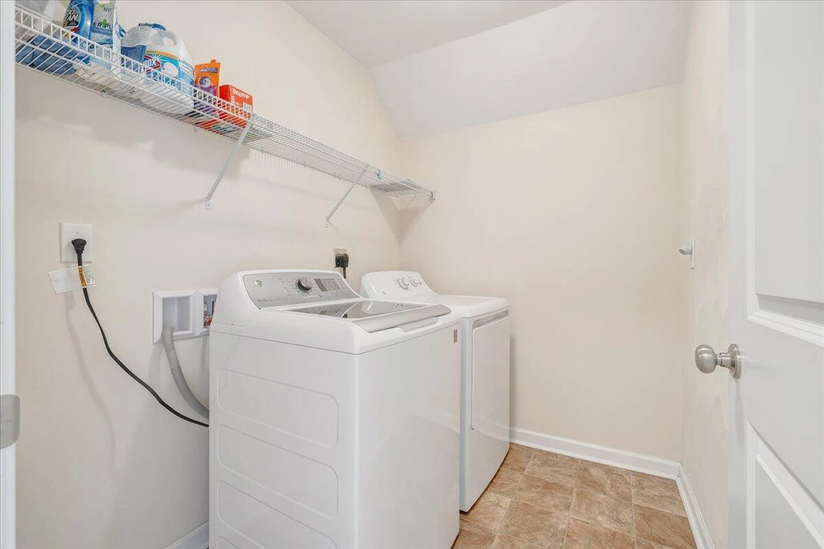 208 Edgemere DR - Photo 54