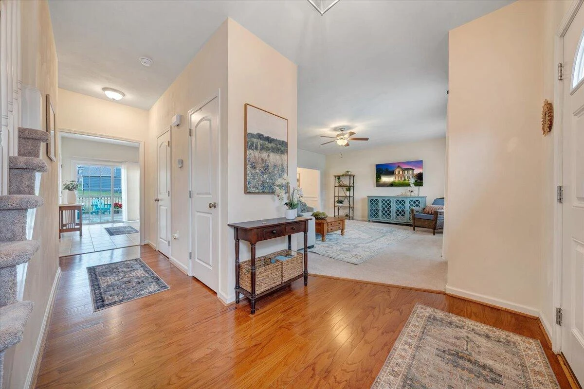 208 Edgemere DR - Photo 10