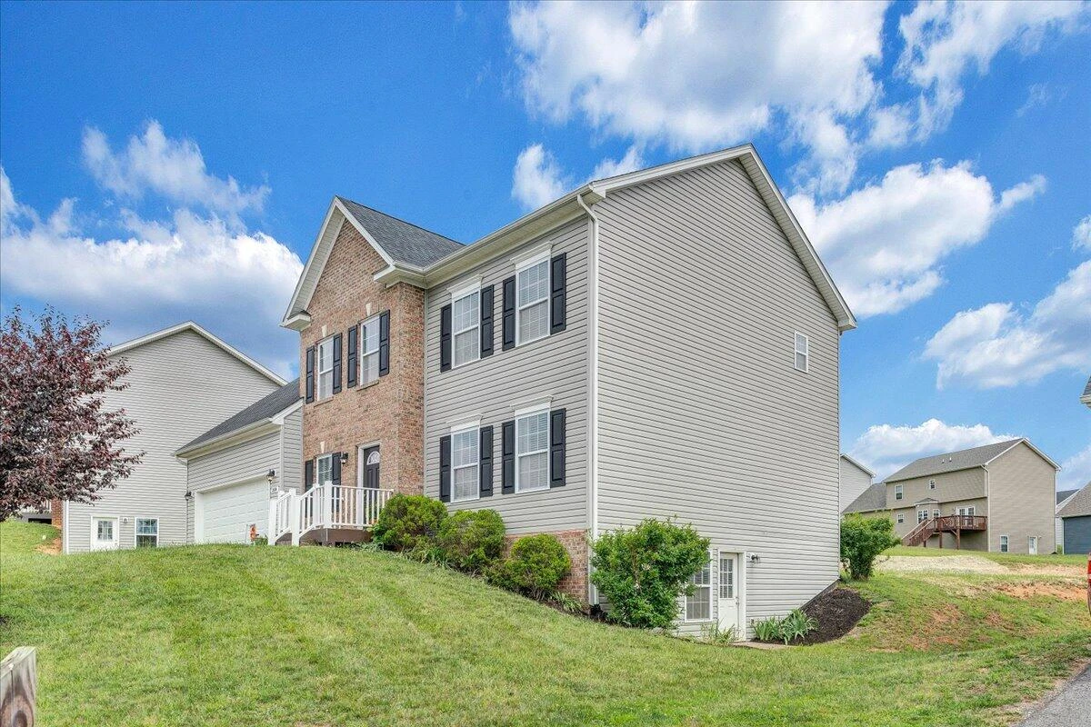 208 Edgemere DR - Photo 64