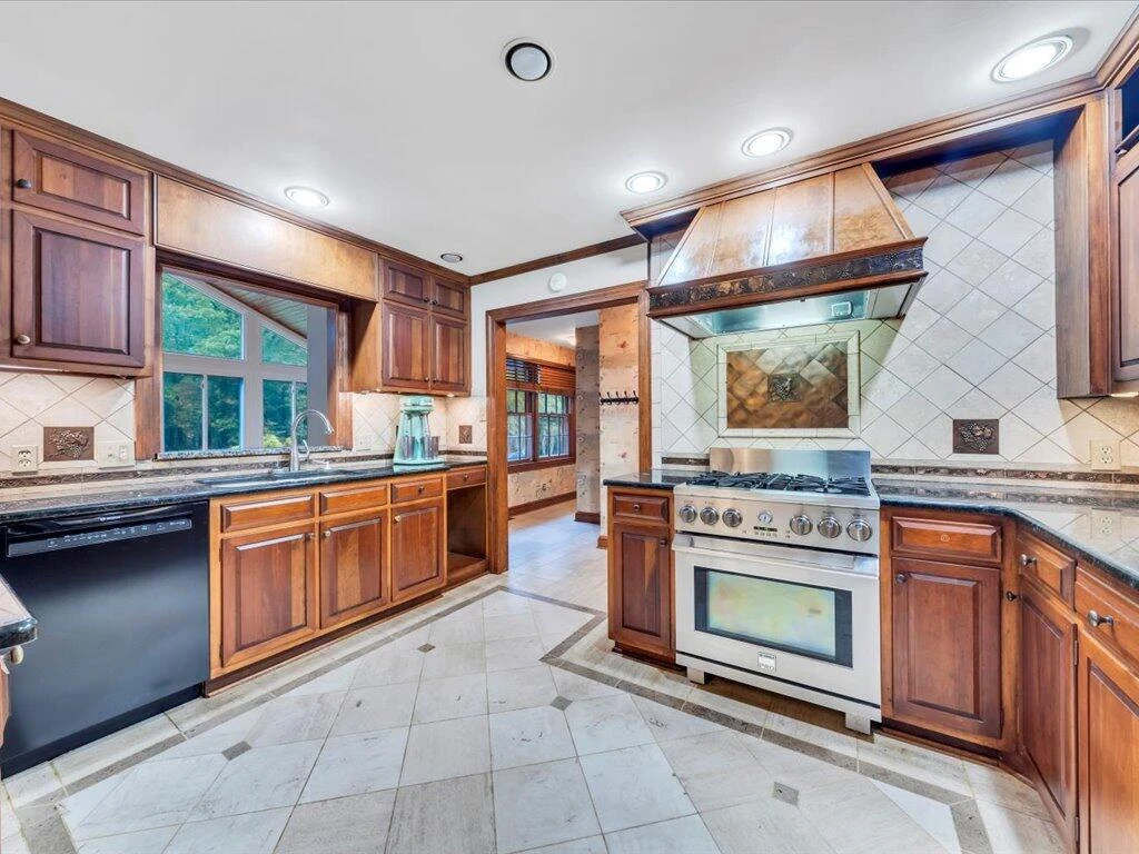 1490 Mount Olivet RD - Photo 15