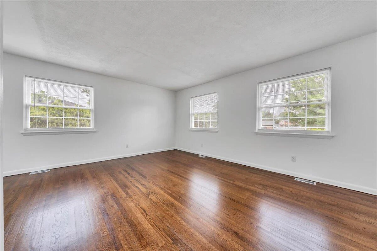 1523 16Th ST - Photo 5
