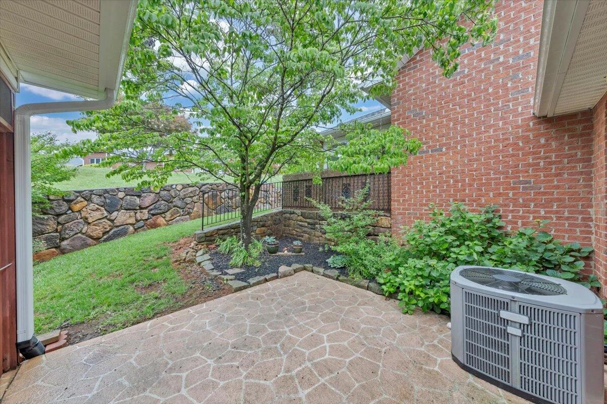 2521 Feather Garden CIR - Photo 17